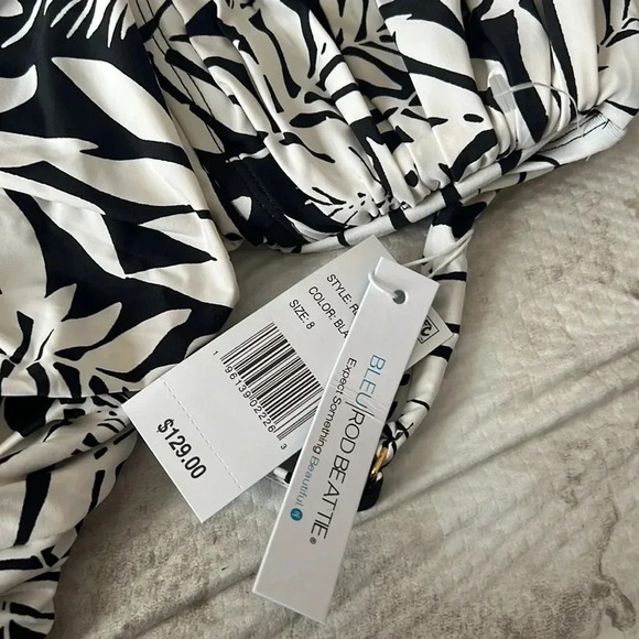 Bleu Rod Beattie Urban Oasis Shirred Underwire One-Piece Style Swimsuit - Picture 10 of 10